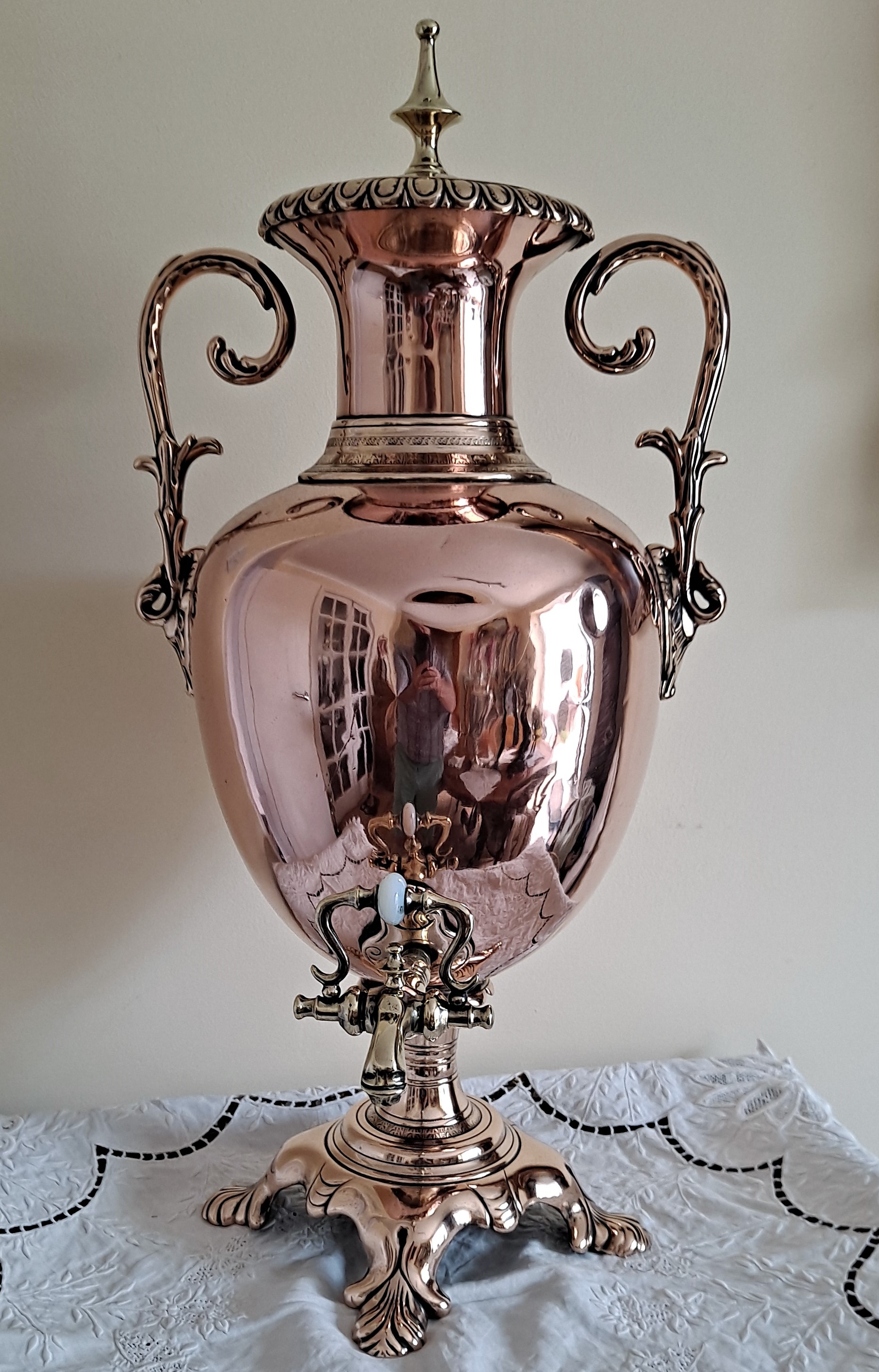 Antique English Victorian Copper Samovar / Tea Urn